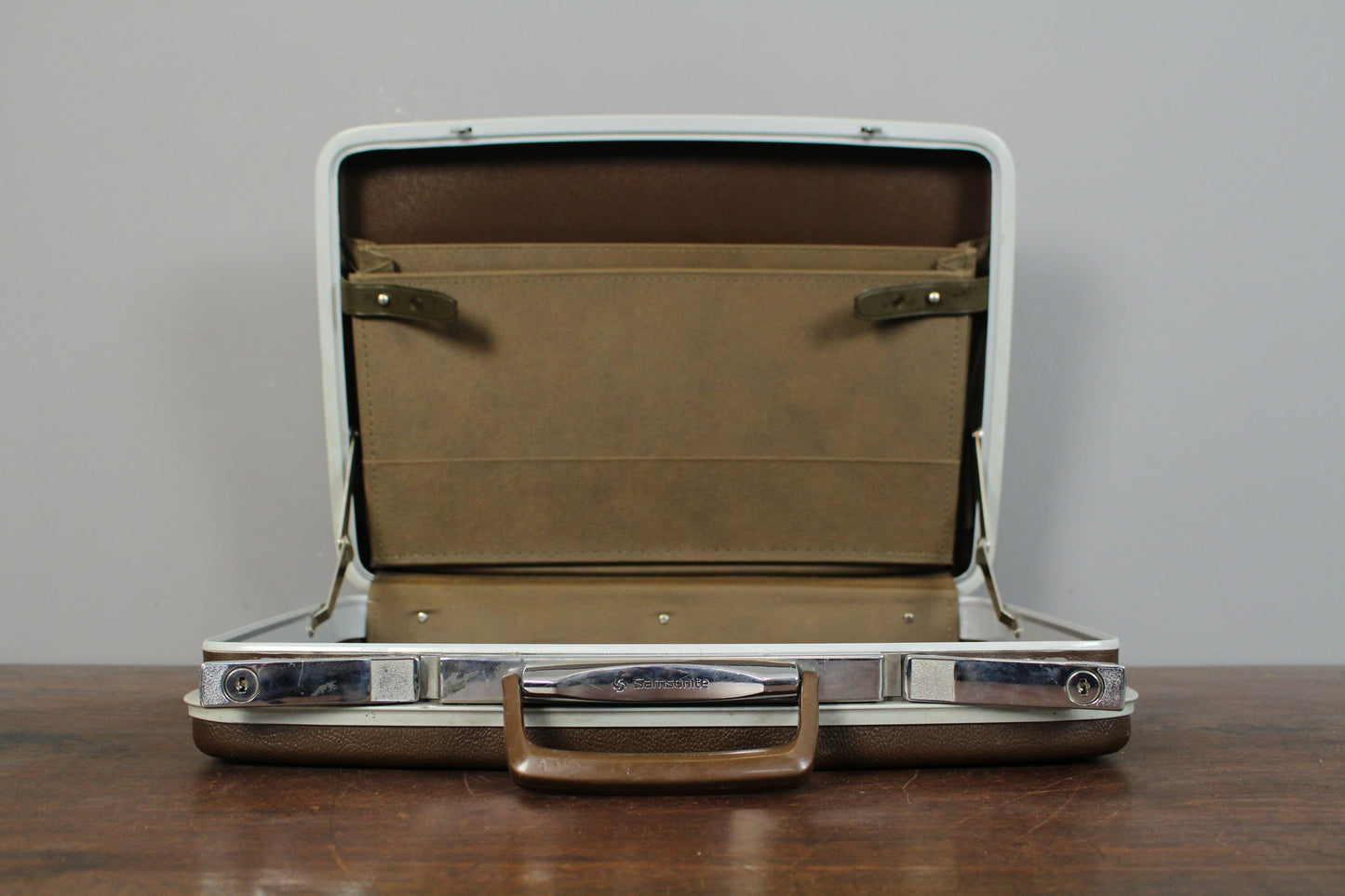 Samsonite Classic 100 Brown Briefcase