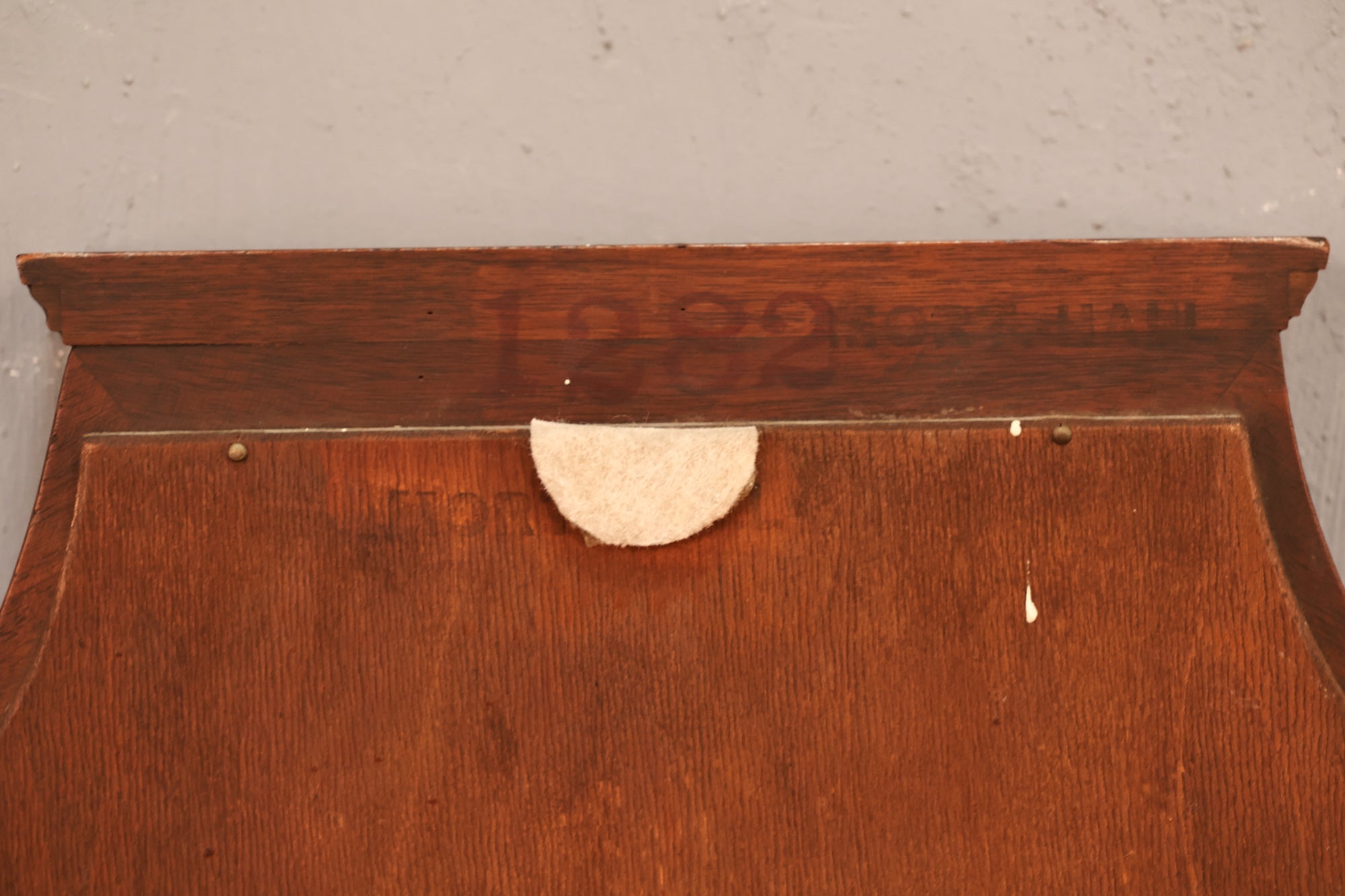 Mahogany Chippendale-Style Mirror – Furnish Green