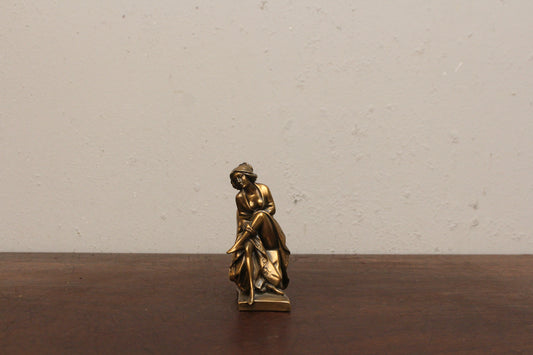 Small "Quessa" Giovanni Schoeman Statue
