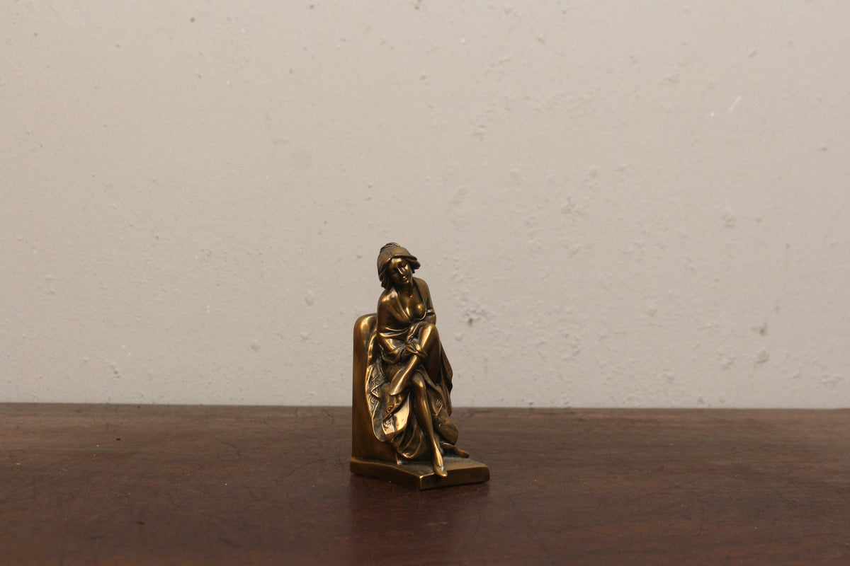 Small "Quessa" Giovanni Schoeman Statue