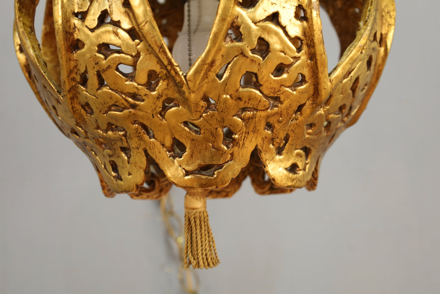 Ceramic Gold Bud Swag Lamp Y