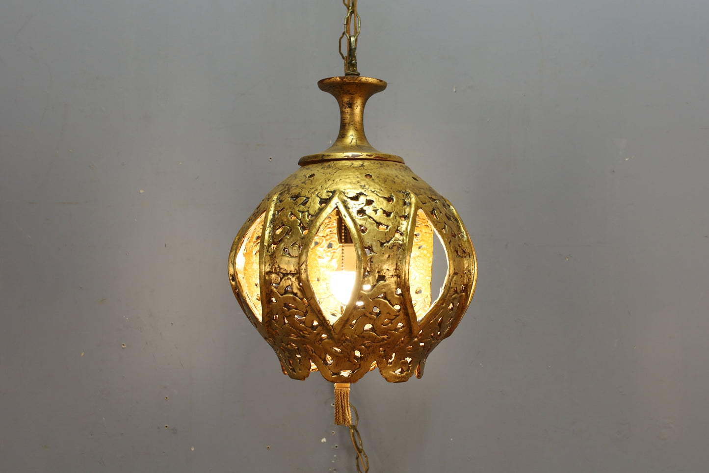 Ceramic Gold Bud Swag Lamp Y