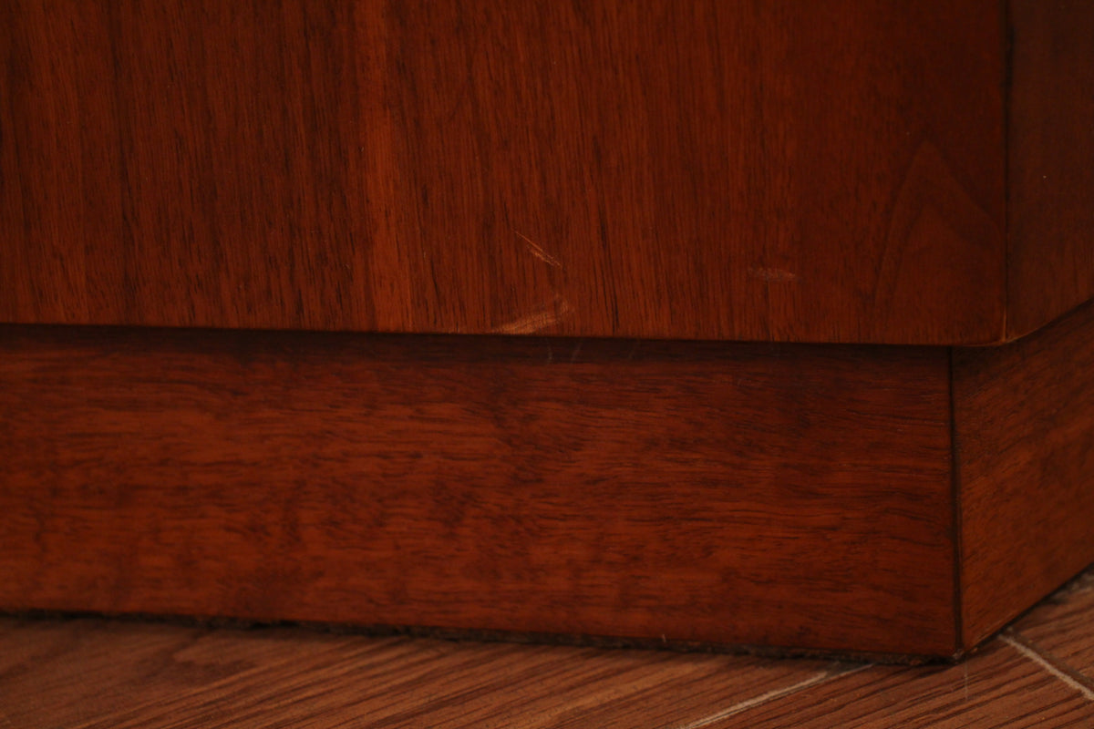 Lane Mid Century Drum End Table