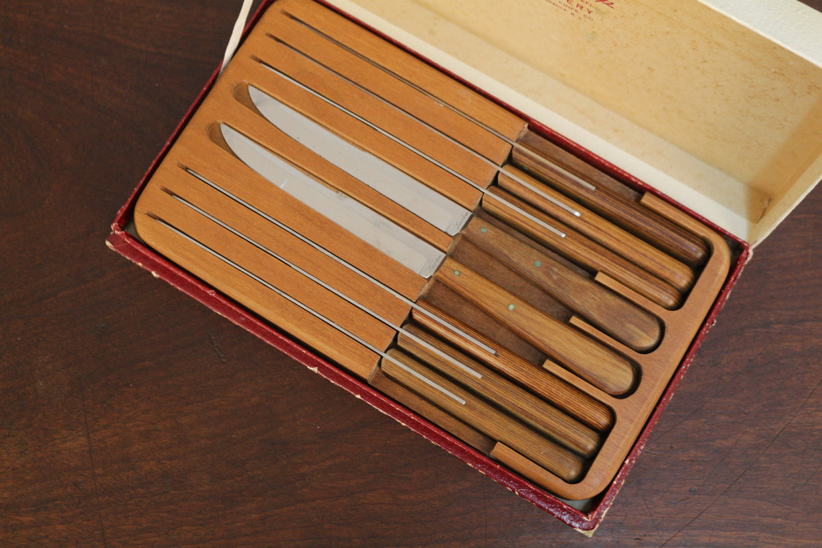 Set of 8 "Veri-Sharp" Cutlery Knives