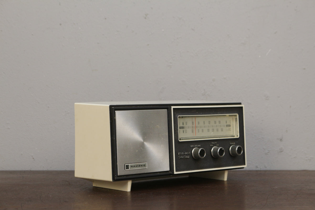 1970s Panasonic Solid State Radio