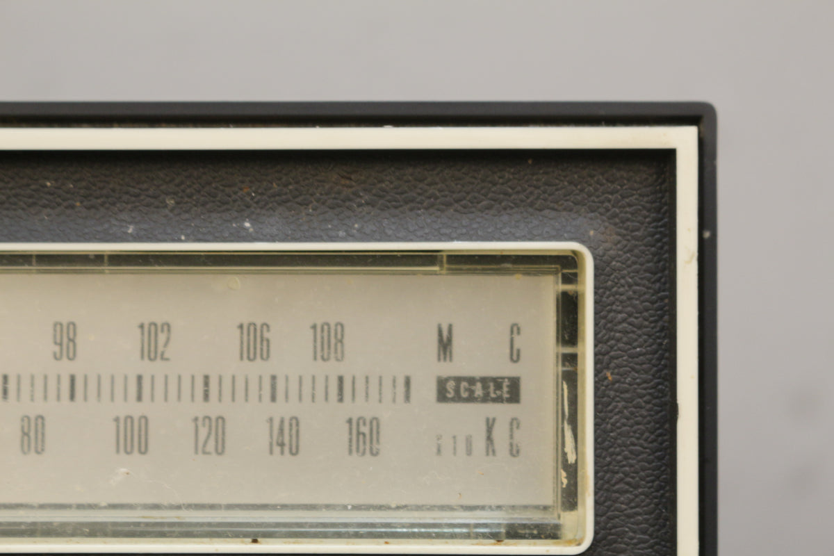 1970s Panasonic Solid State Radio