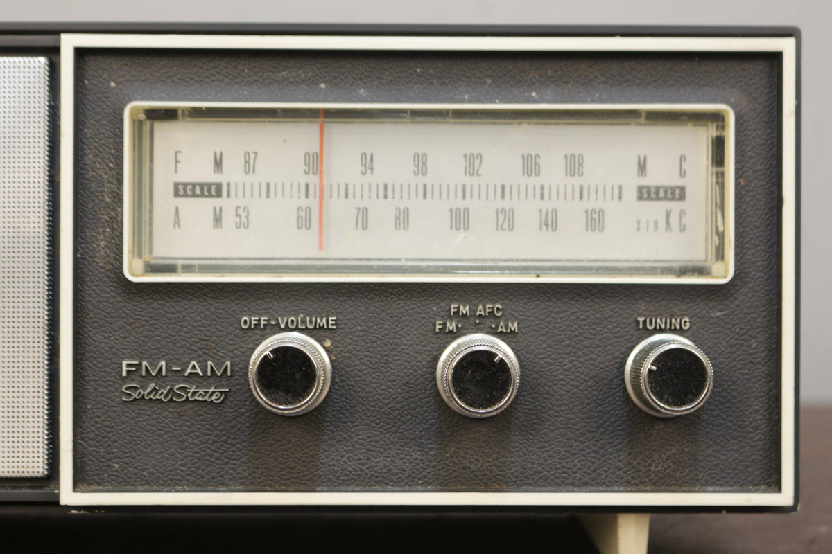 1970s Panasonic Solid State Radio