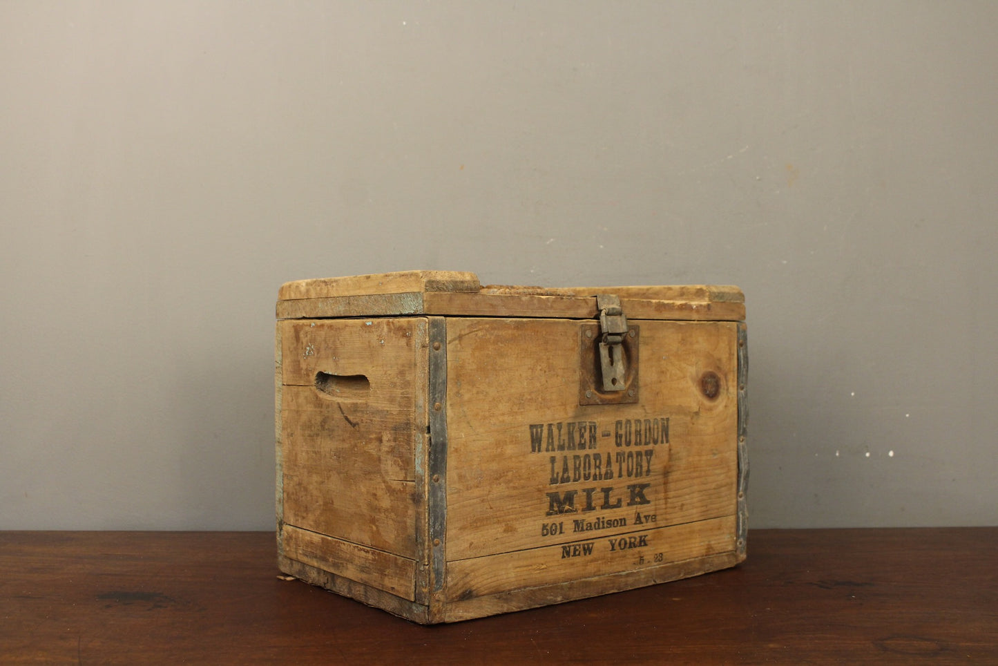 Antique Walker-Gordon Insulated Milk Crate