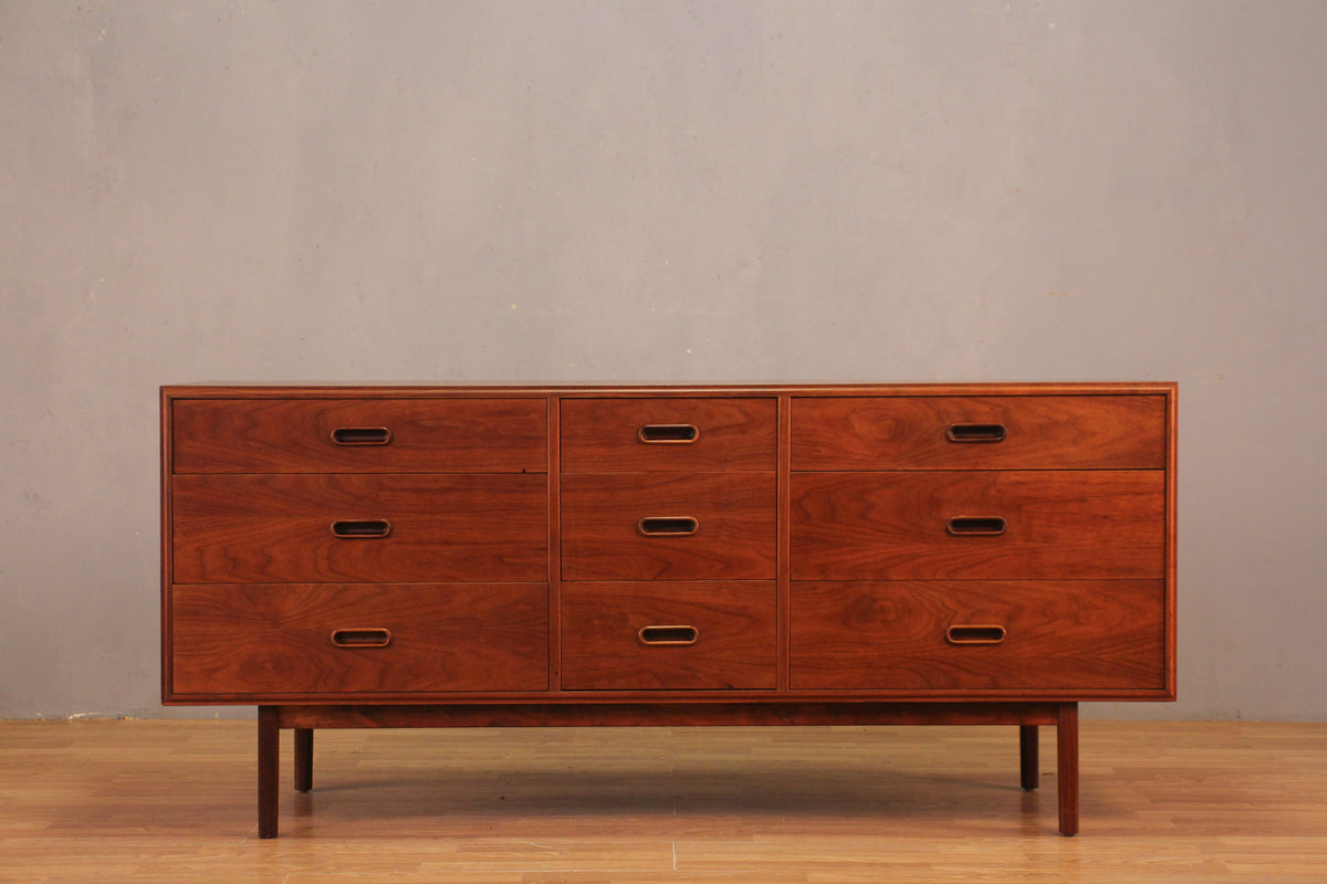 Jack Cartwright for Founders 9-Drawer Dresser