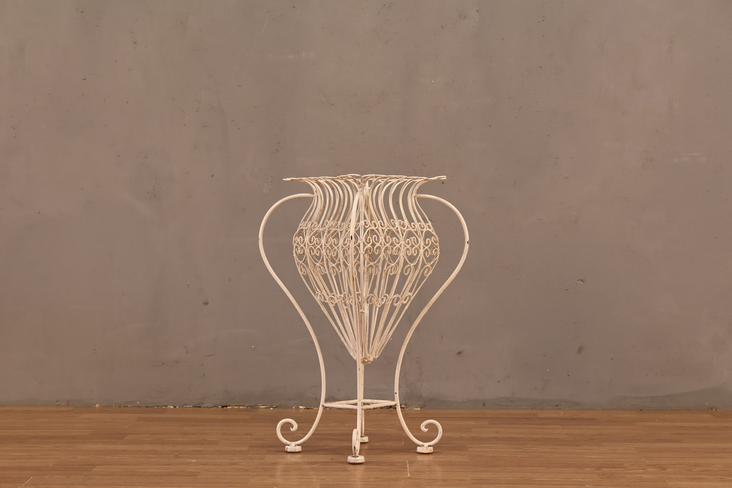 White Iron Curlicue Planter - ONLINE ONLY