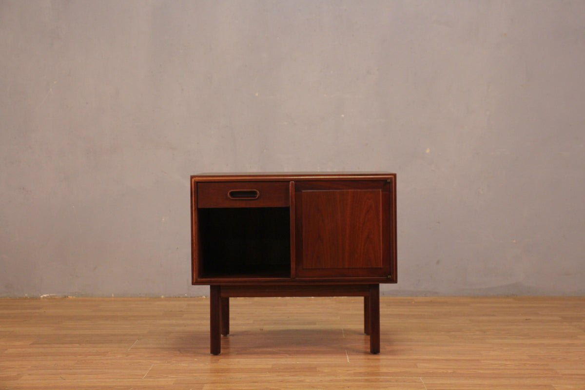Jack Cartwright for Founders 1-Drawer Nightstand