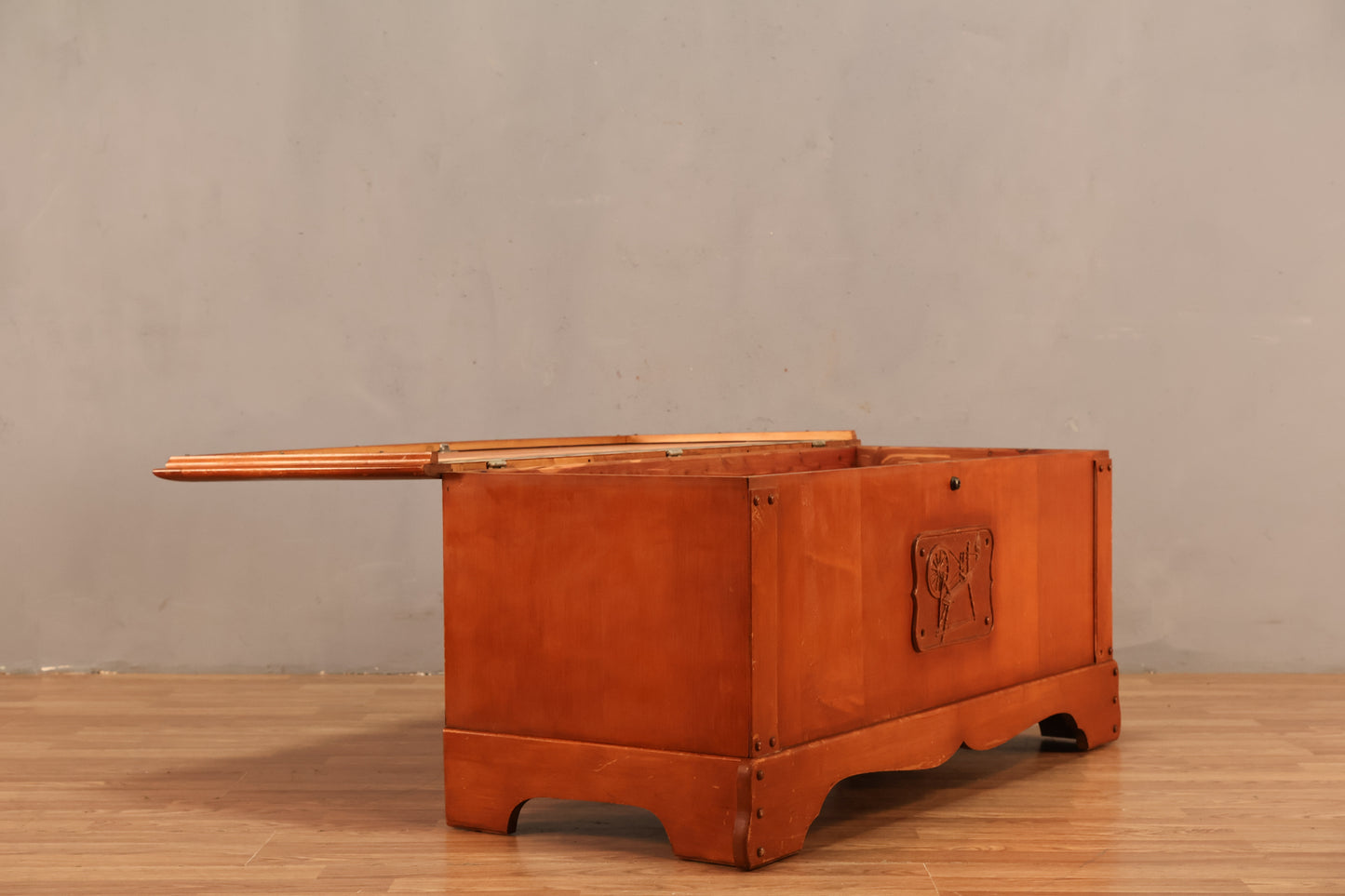 Lane Country Cedar-Lined Chest