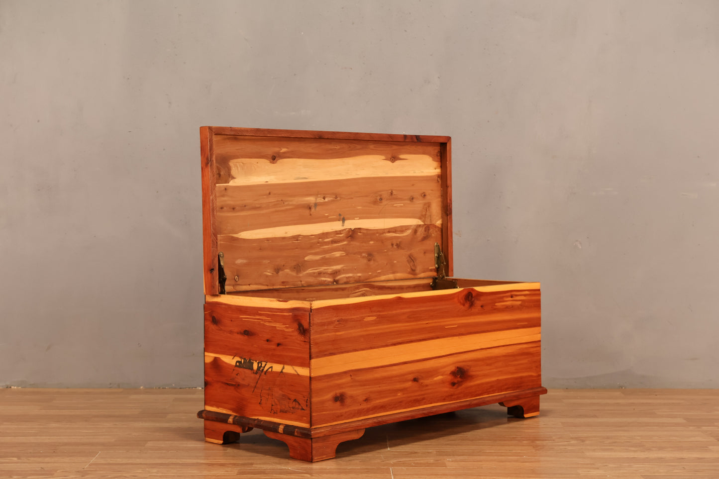 Classic Cedar Chest