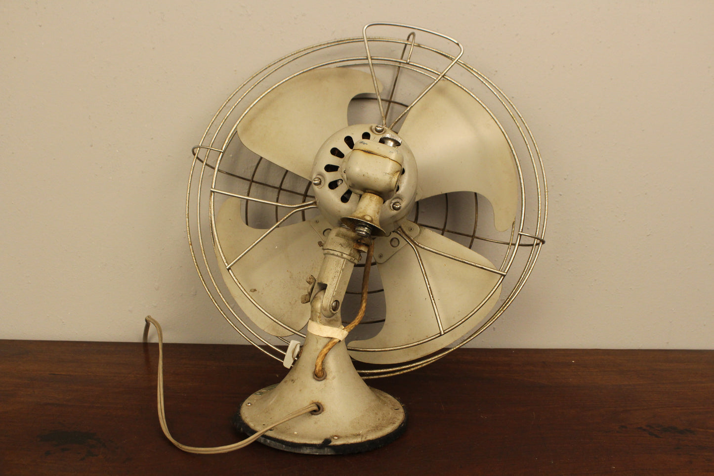 Prop General Electric Table Fan
