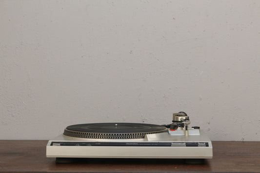 Technics SL-220 Turntable