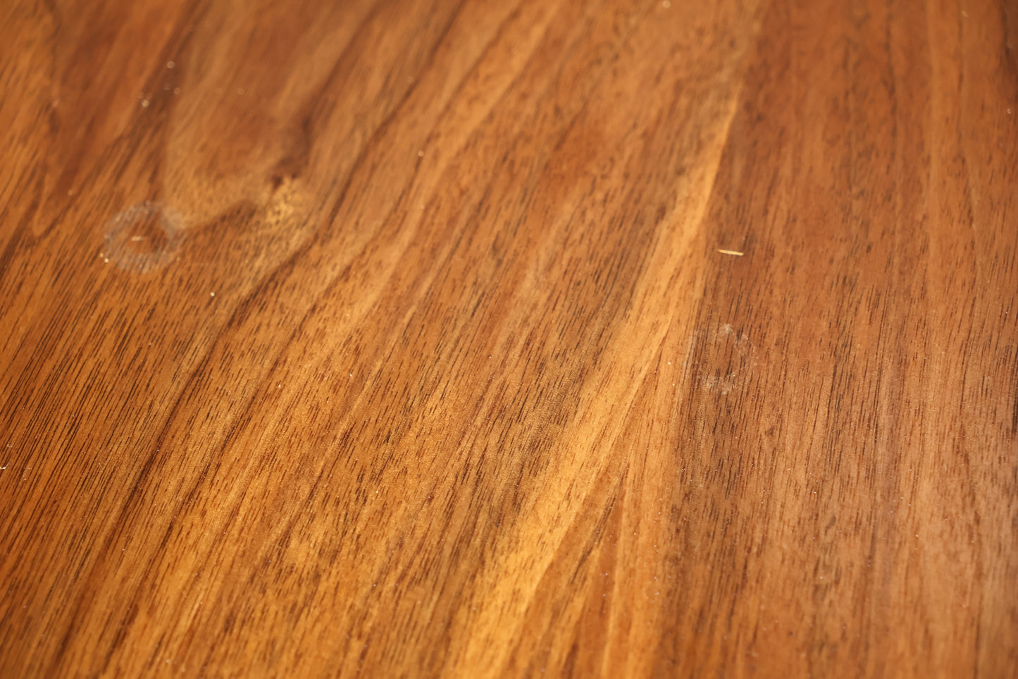Castle Deco Walnut Dining Table with 2 Leaves