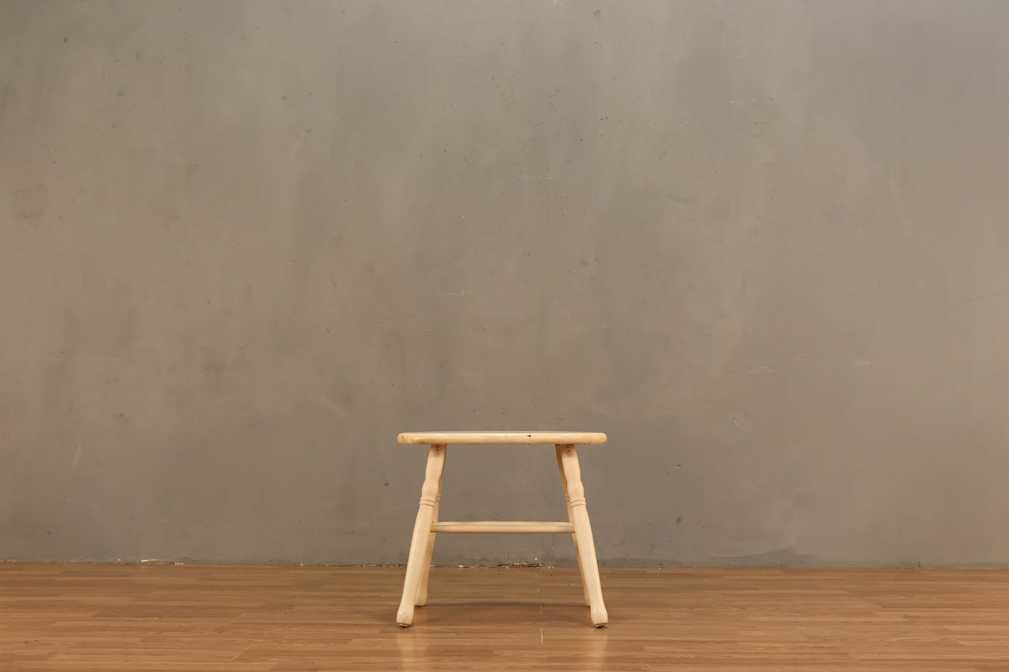 Farmhouse White Bean Footstool