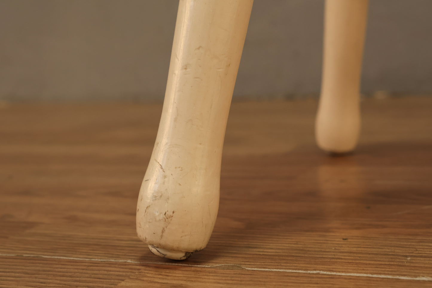 Farmhouse White Bean Footstool