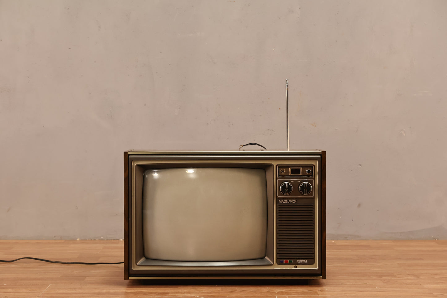 1970s Magnavox Television - ONLINE ONLY