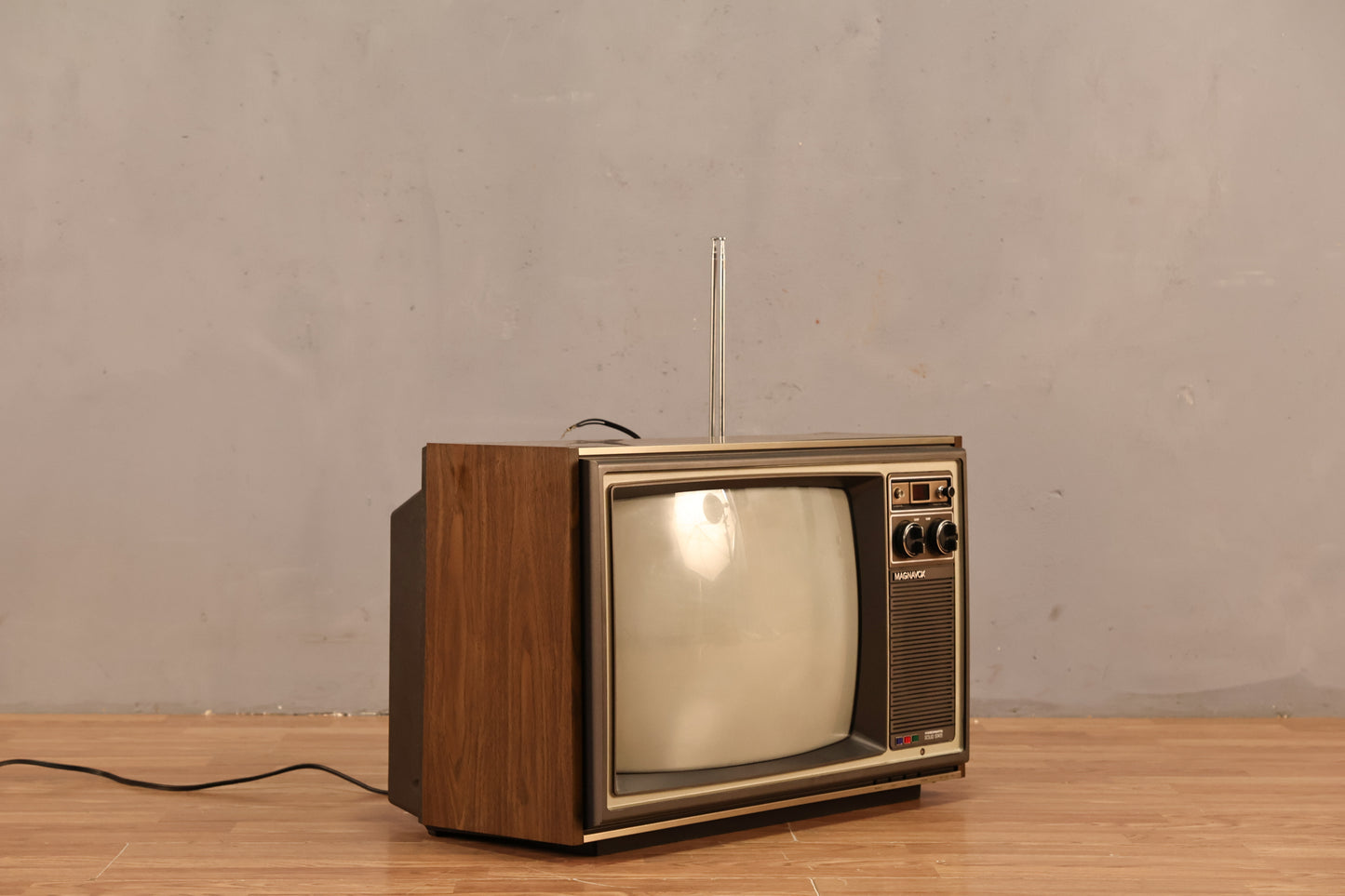 1970s Magnavox Television - ONLINE ONLY