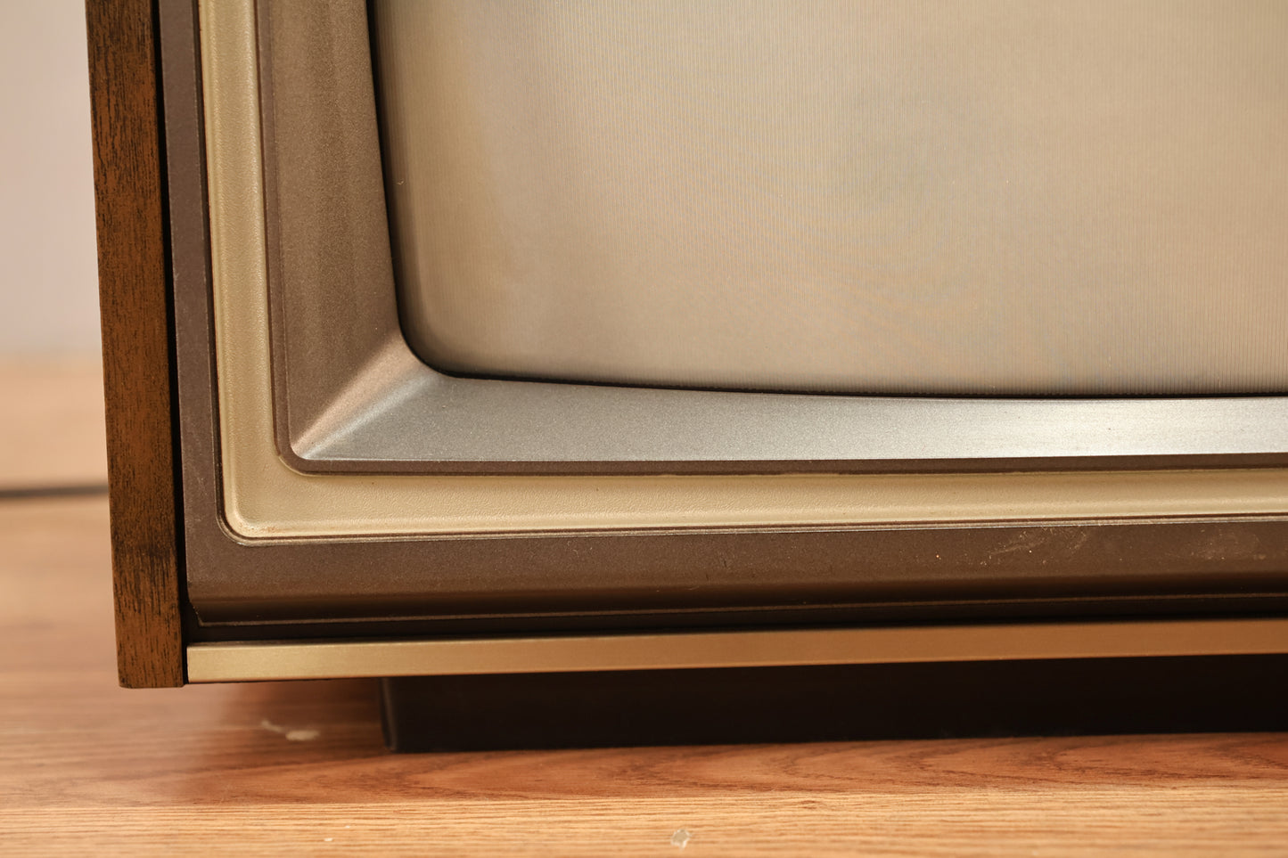 1970s Magnavox Television - ONLINE ONLY