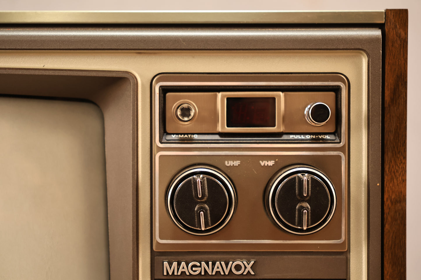 1970s Magnavox Television - ONLINE ONLY
