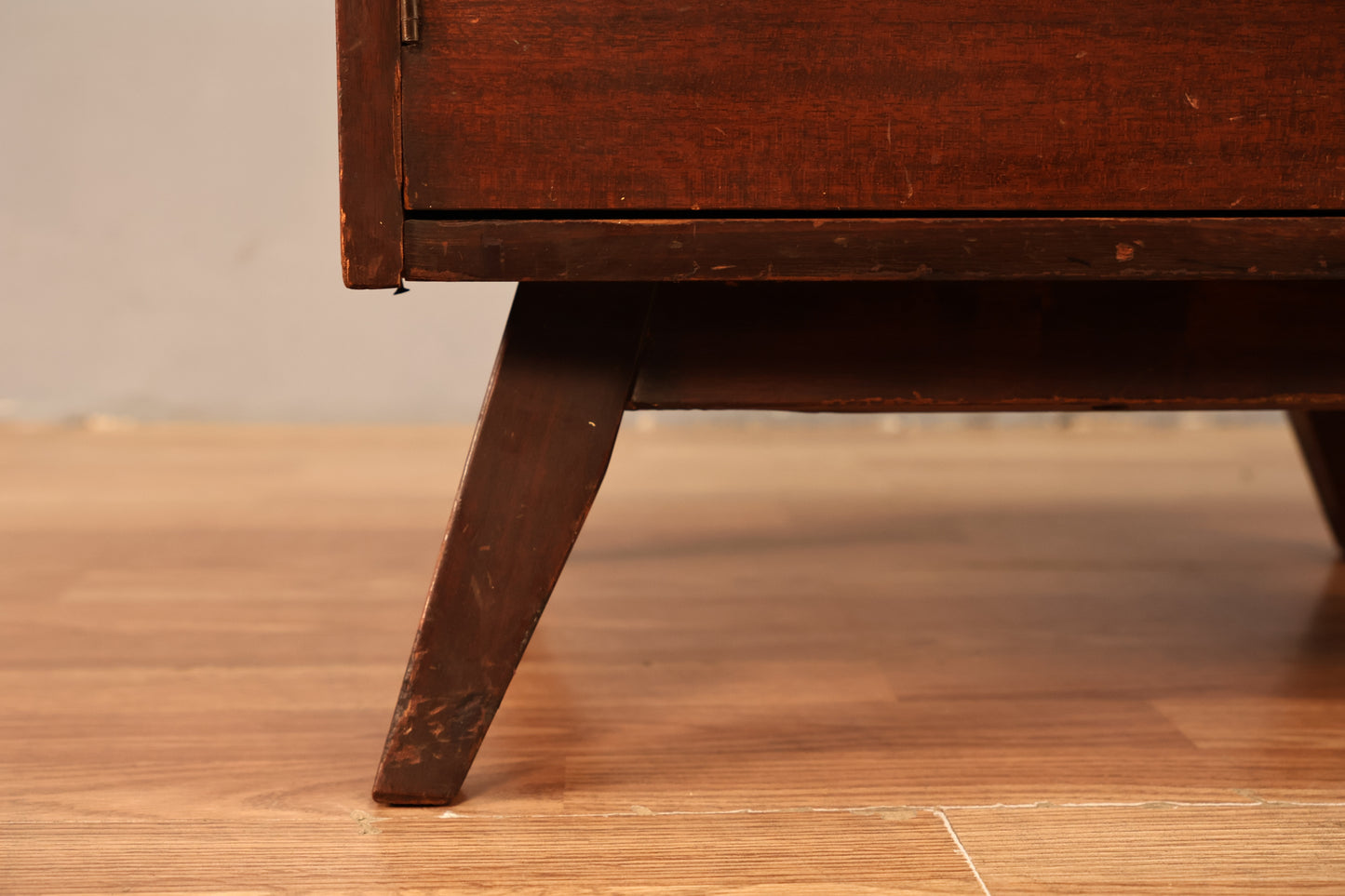 Boxy Mahogany 3-Drawer Desk - ONLINE ONLY