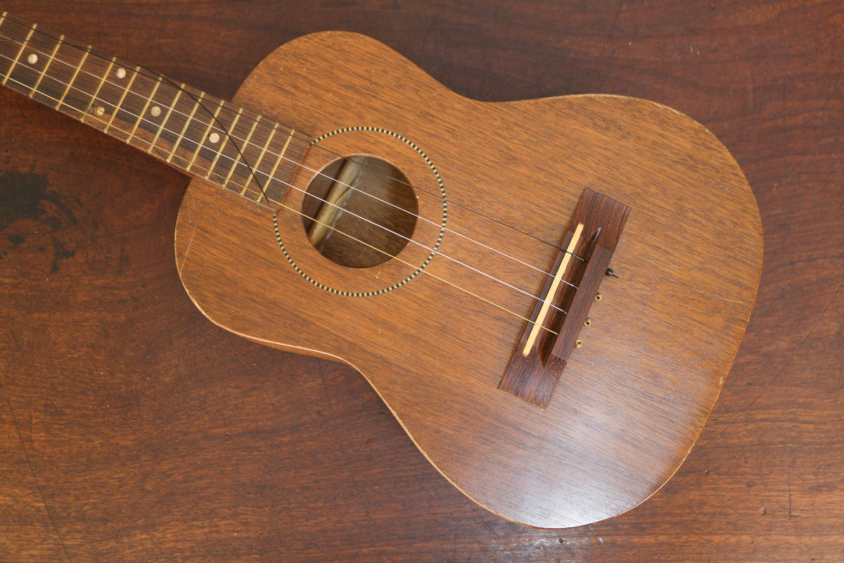 Paramount Ukulele with Case