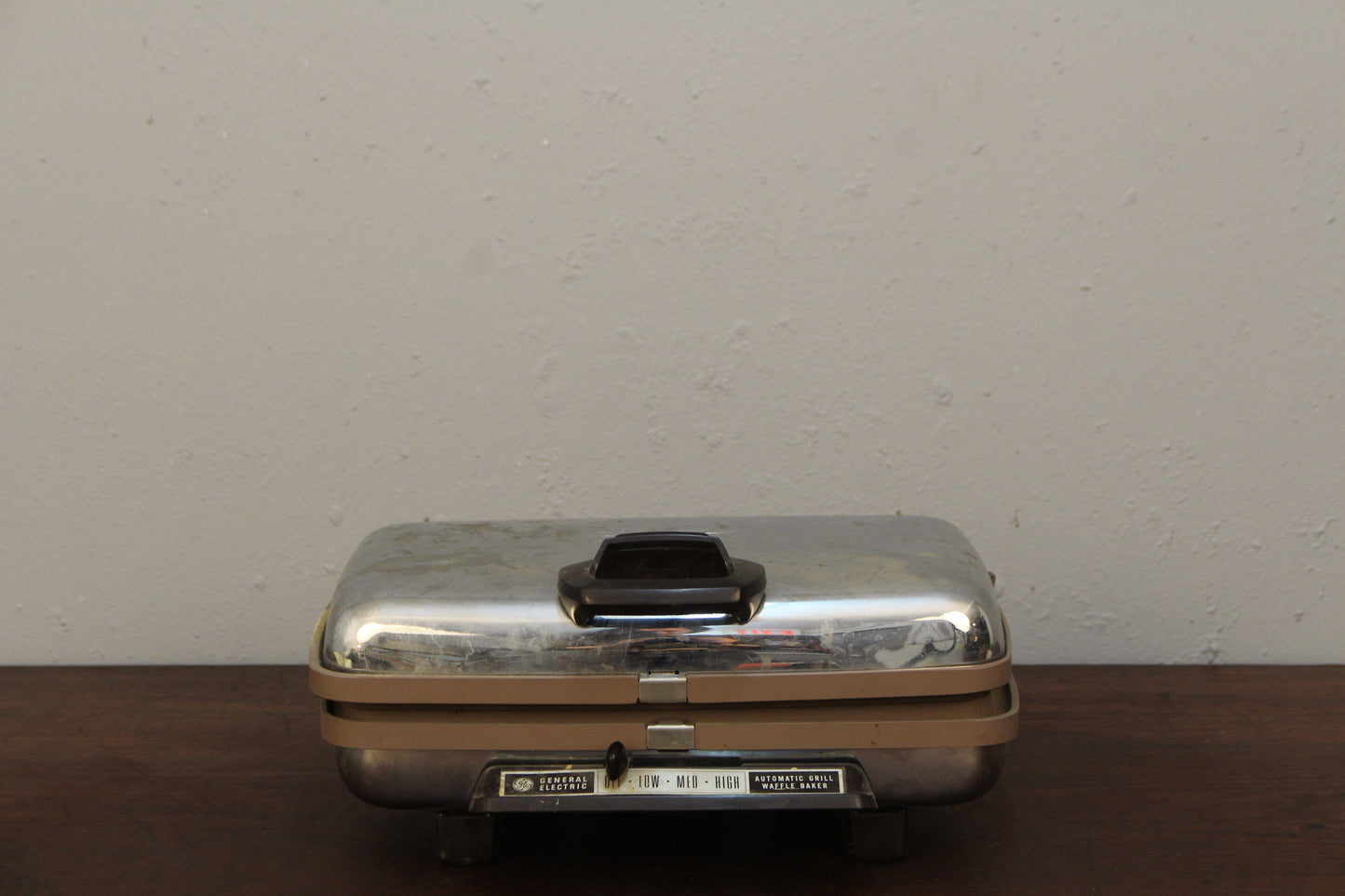 Prop 1950s General Electric Waffle Maker