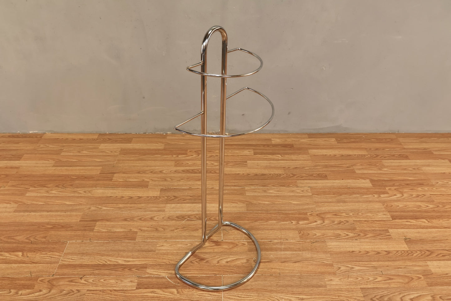 Deco Chrome Towel Stand