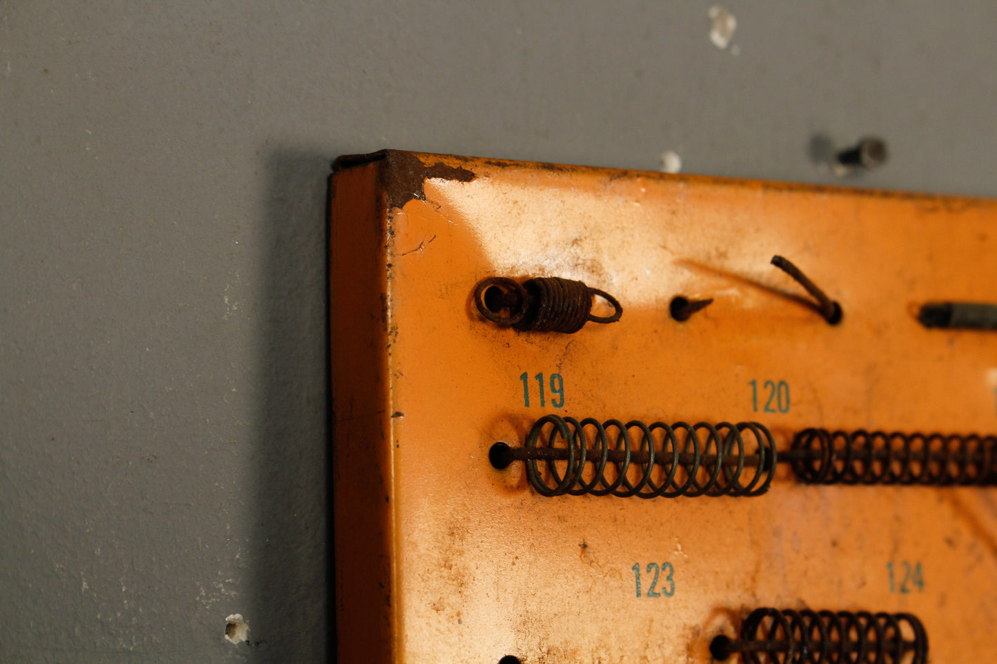 "Select-A-Spring" Hardware Sign