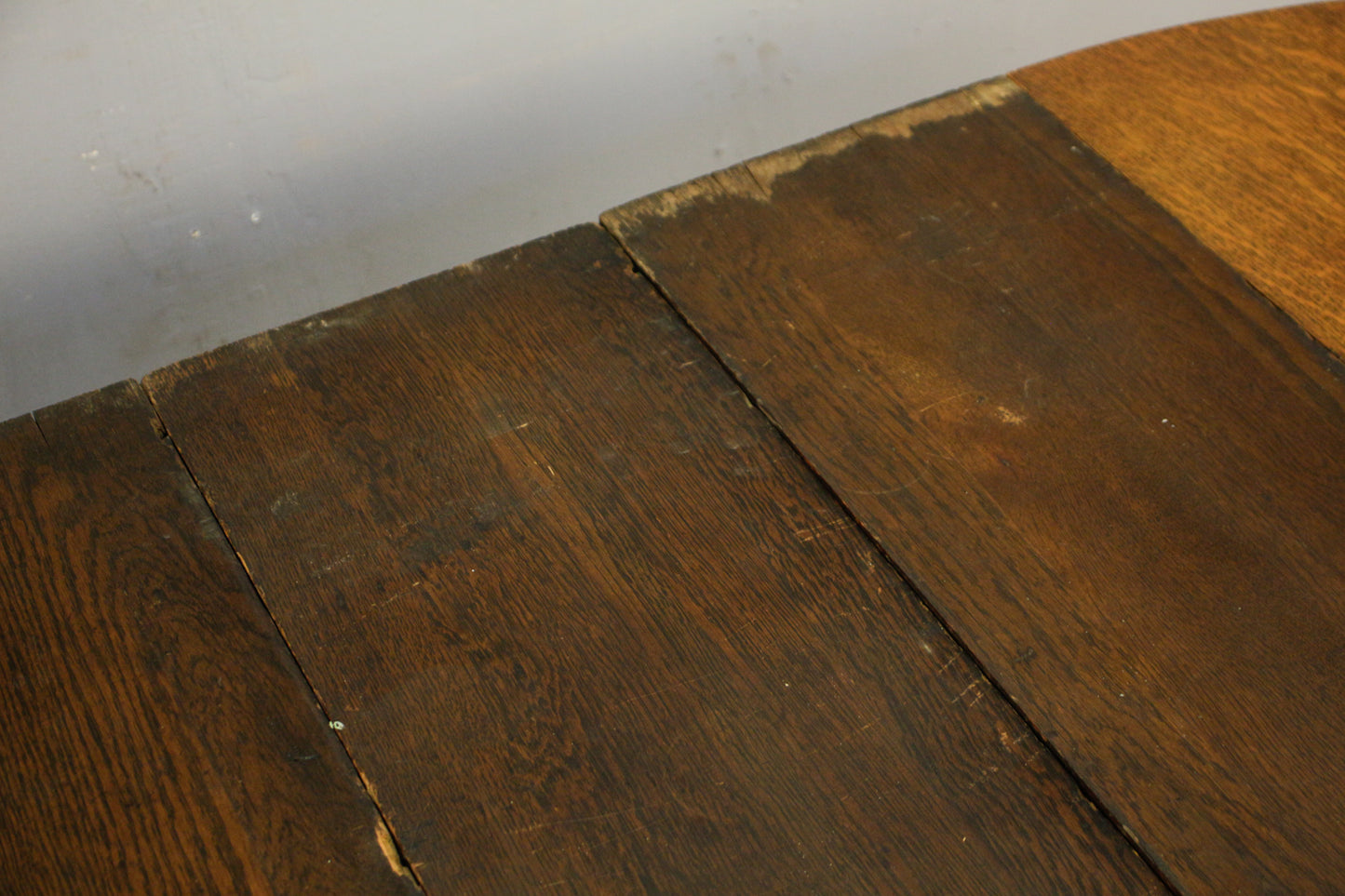 Round Tiger Oak Dining Table With 3 Leaves  - ONLINE ONLY
