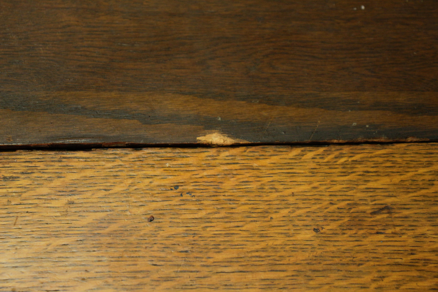 Round Tiger Oak Dining Table With 3 Leaves  - ONLINE ONLY