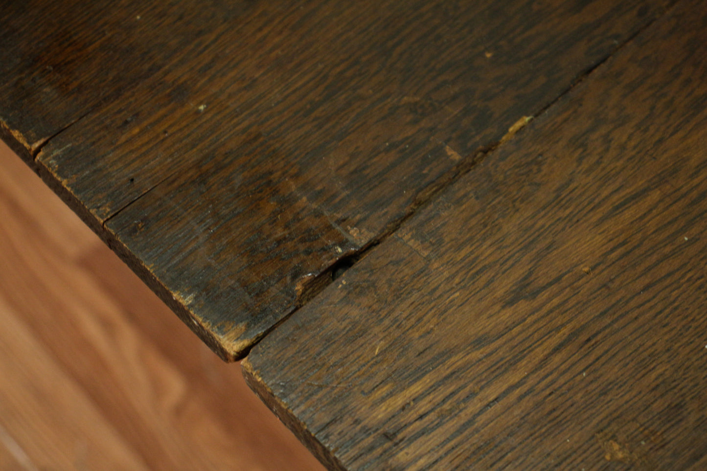Round Tiger Oak Dining Table With 3 Leaves  - ONLINE ONLY