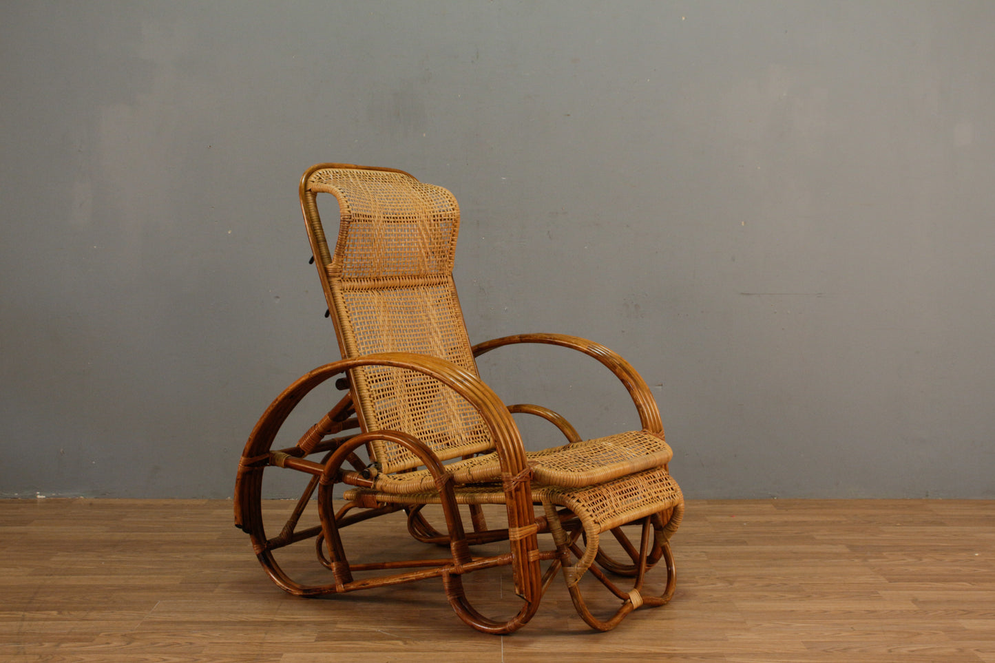 Rattan & Bamboo Reclining Lounge Chair
