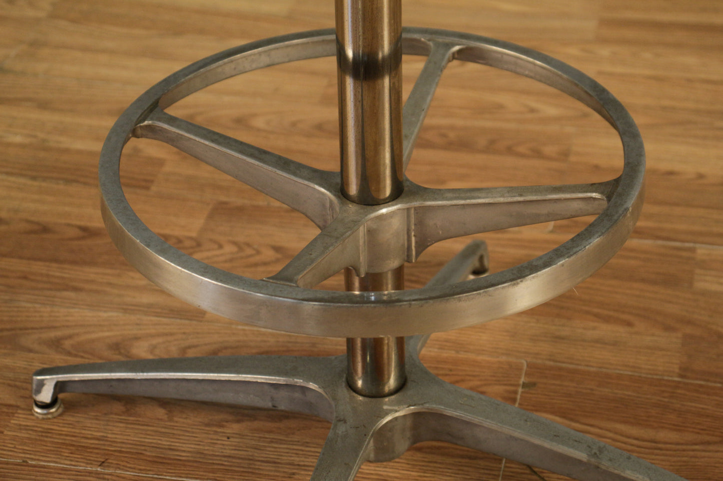 Luxe White Vinyl Bar Stool - ONLINE ONLY