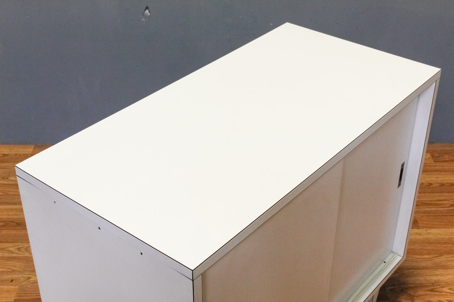 White Laminate Sliding-Door Cabinet