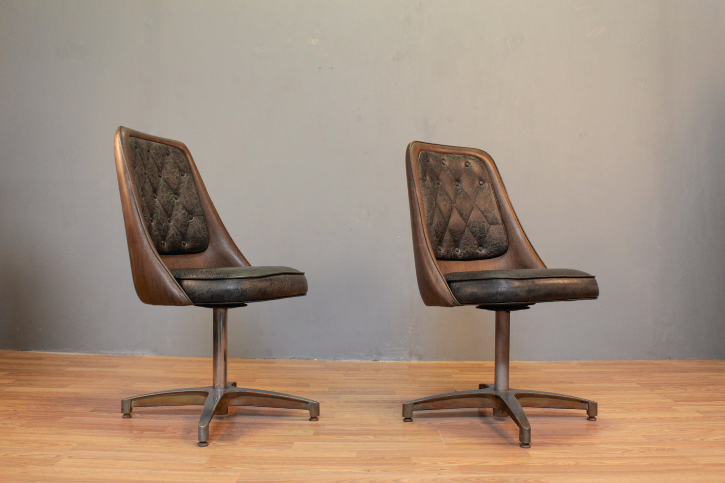 Mid Century Tufted Vinyl Swivel Side Chair