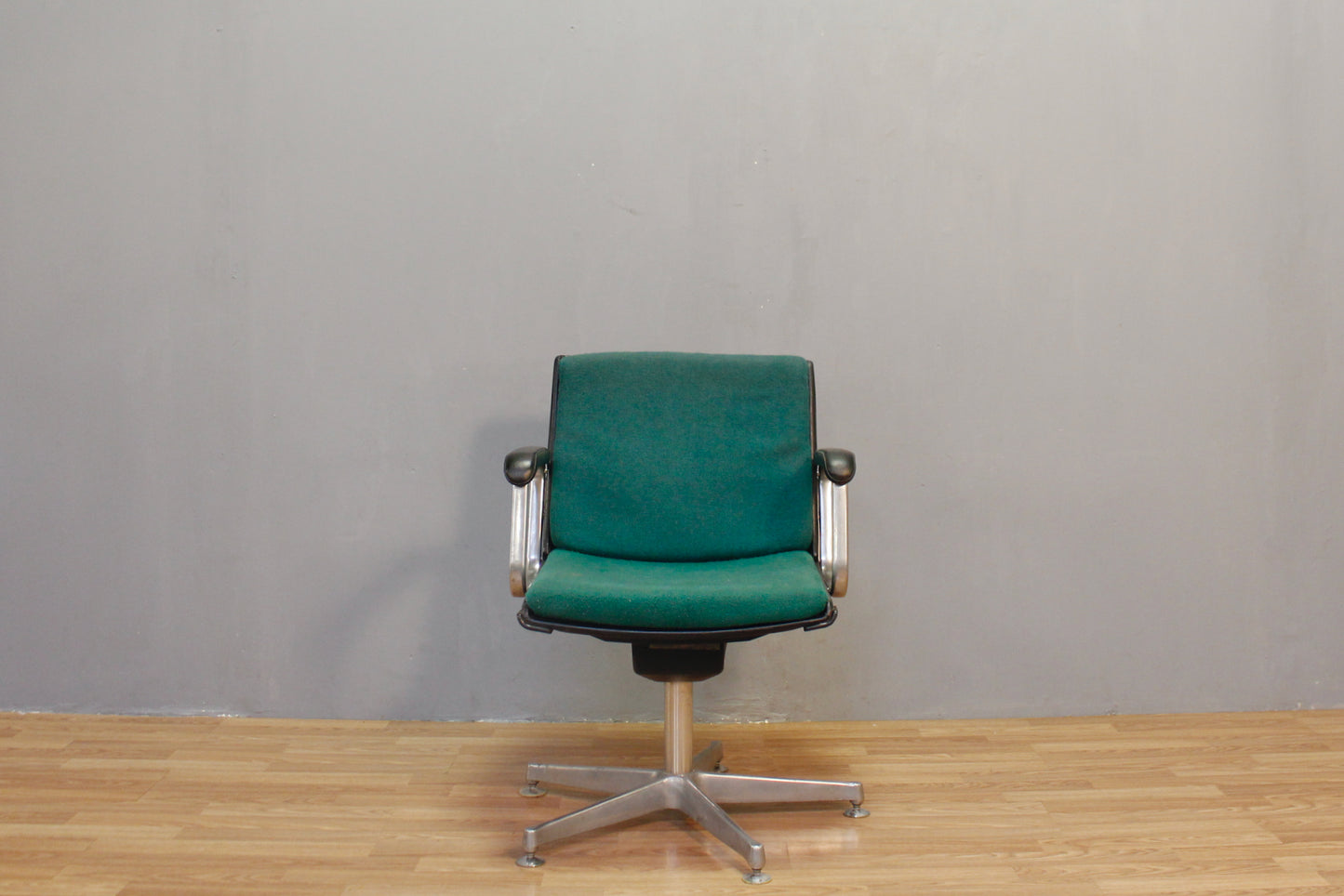 Drabert Emerald & Black Leather Swivel Chair
