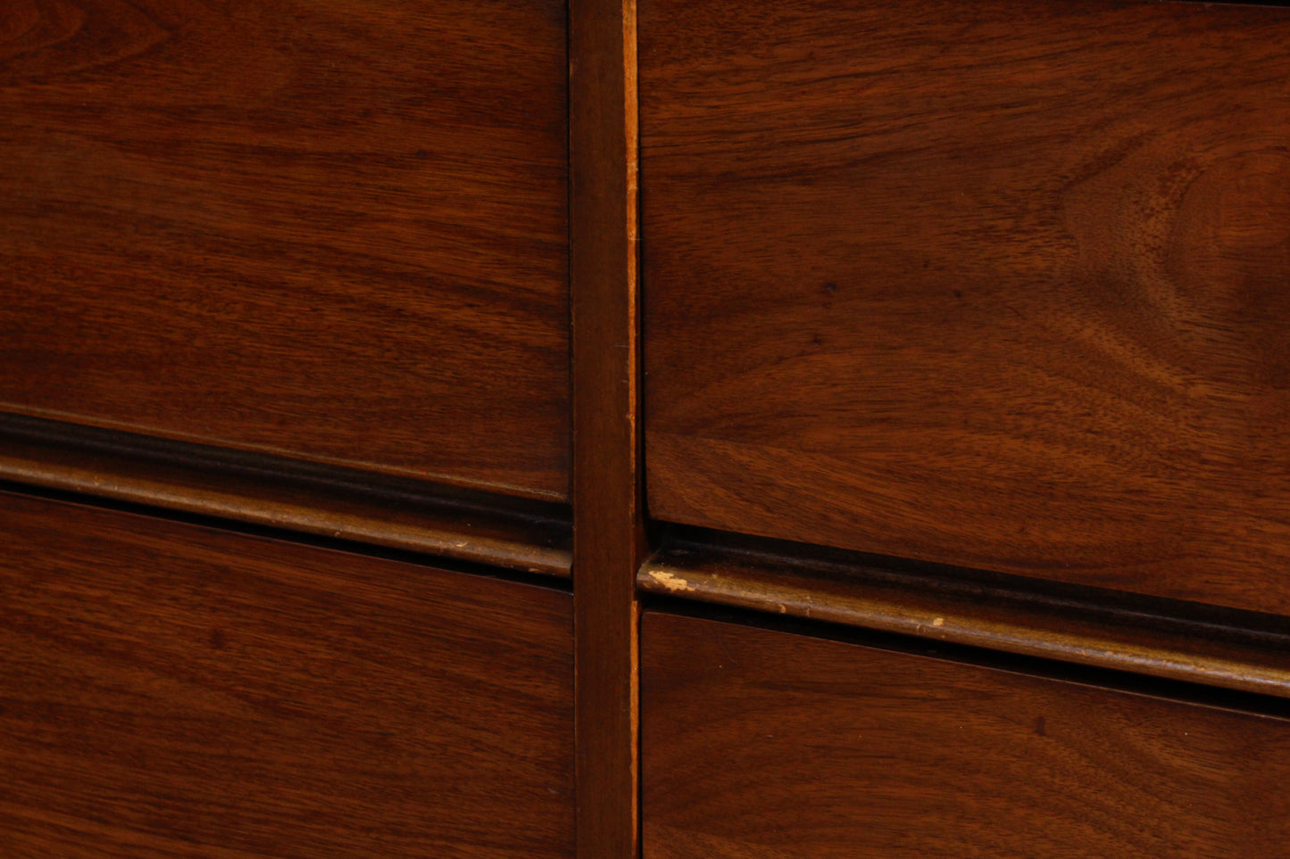 Mid Century Walnut & Laminate 6-Drawer Dresser