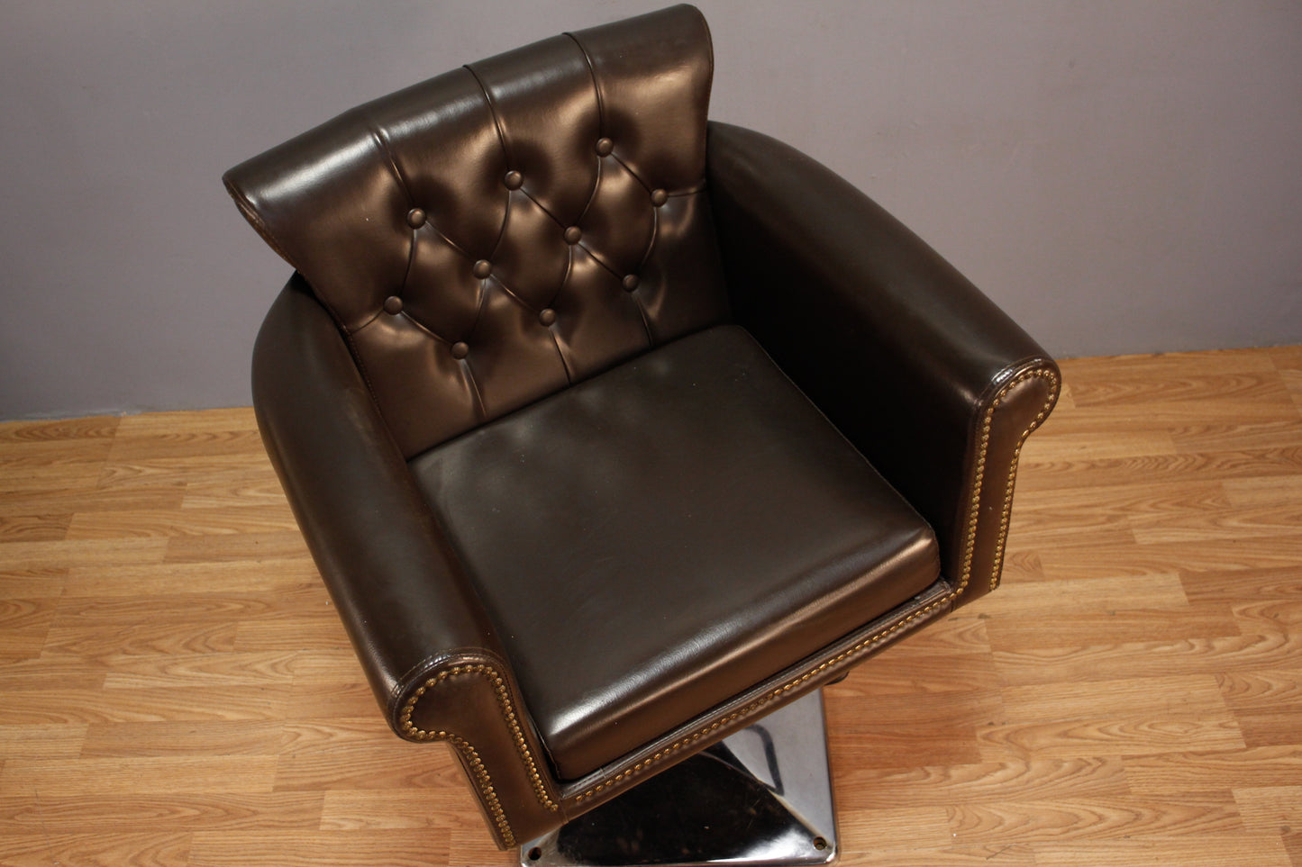 Luxe Espresso Leather & Chrome Barber Chair