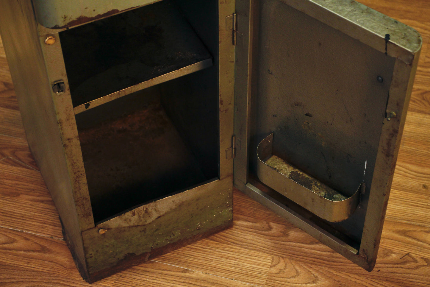 Retro-Industrial Spearmint Desk