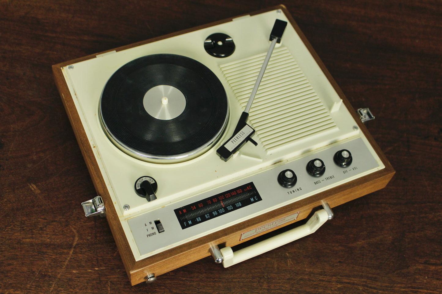 1970s Peerless Portable Radio Phonograph