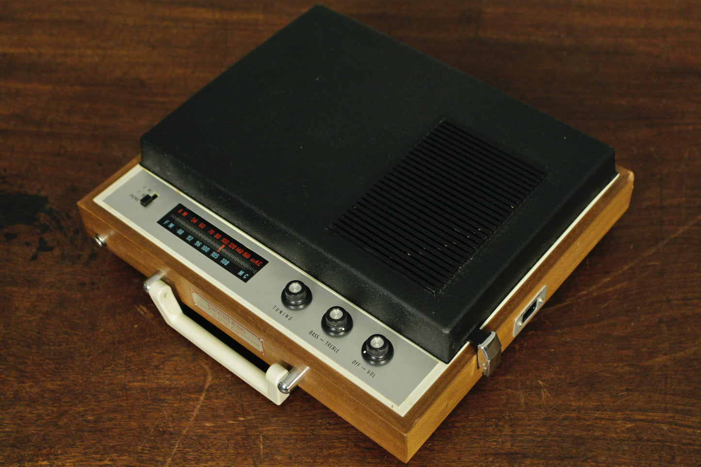 1970s Peerless Portable Radio Phonograph