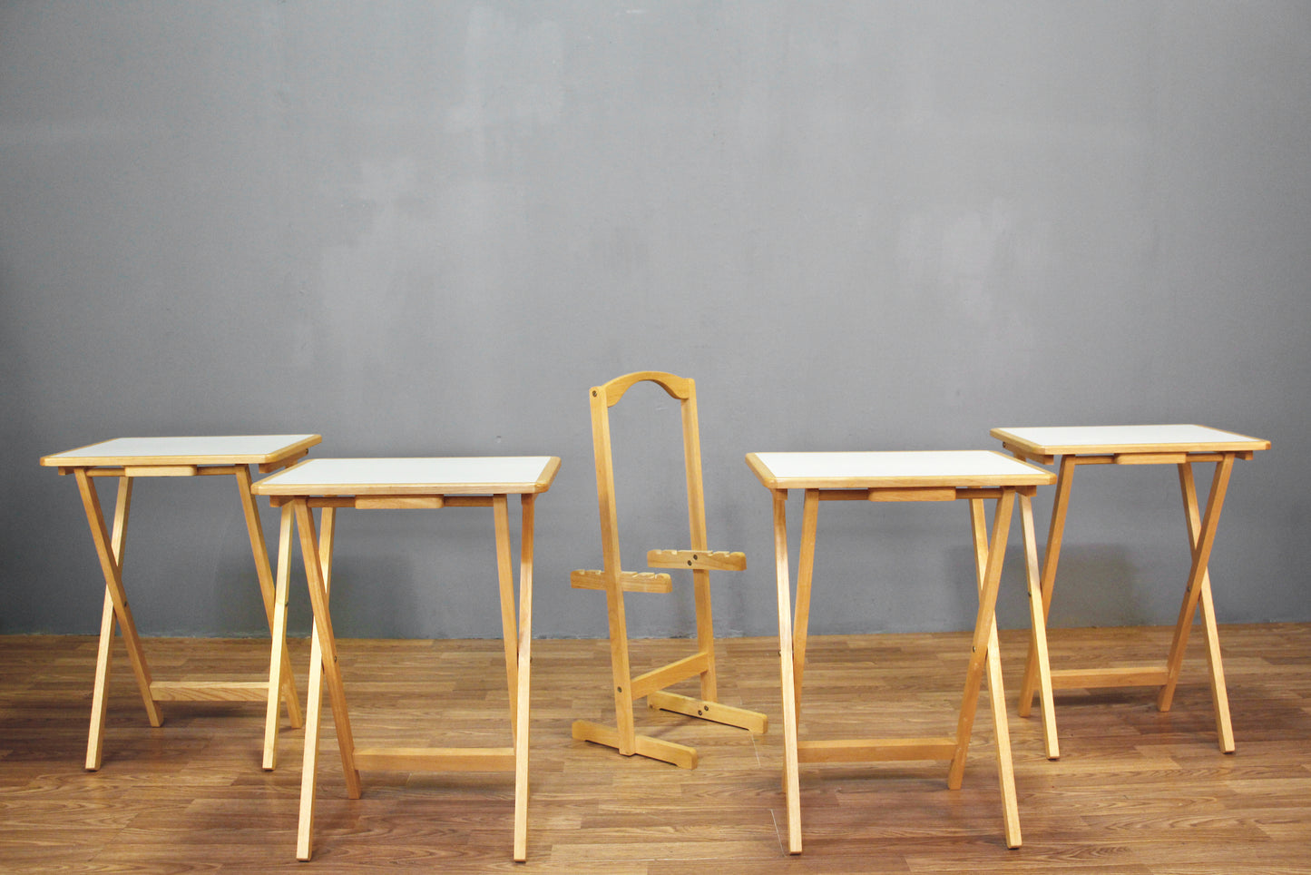 Set Of 4 Blonde & White Tray Tables With Stand