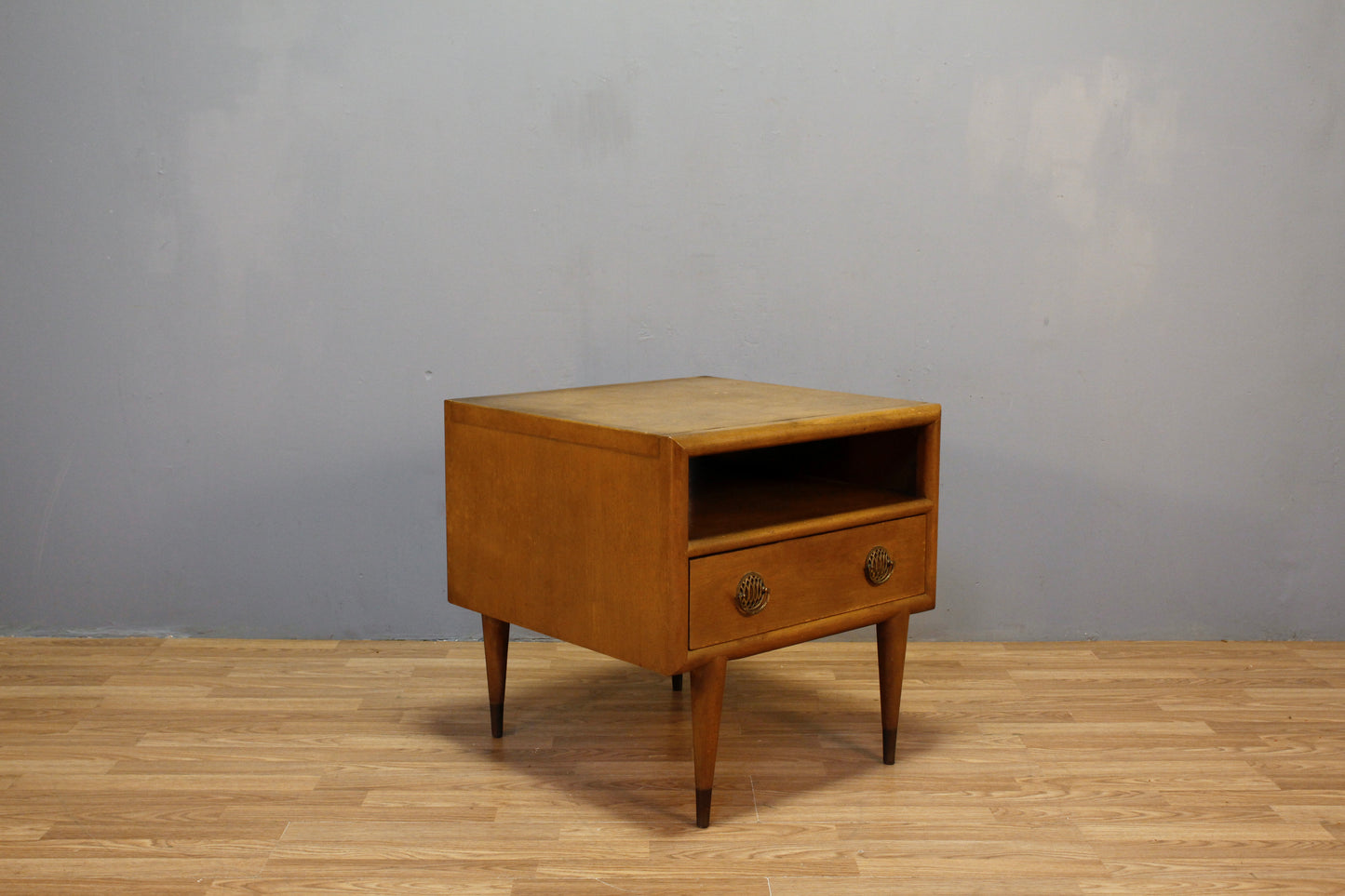 Boxy 1-Drawer End Table