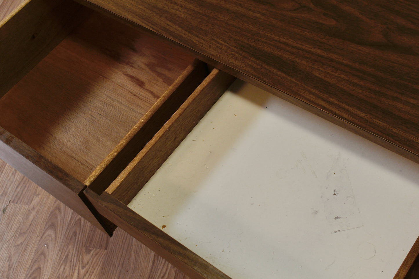 Mid Century Woodgrain Laminate 4-Drawer Desk