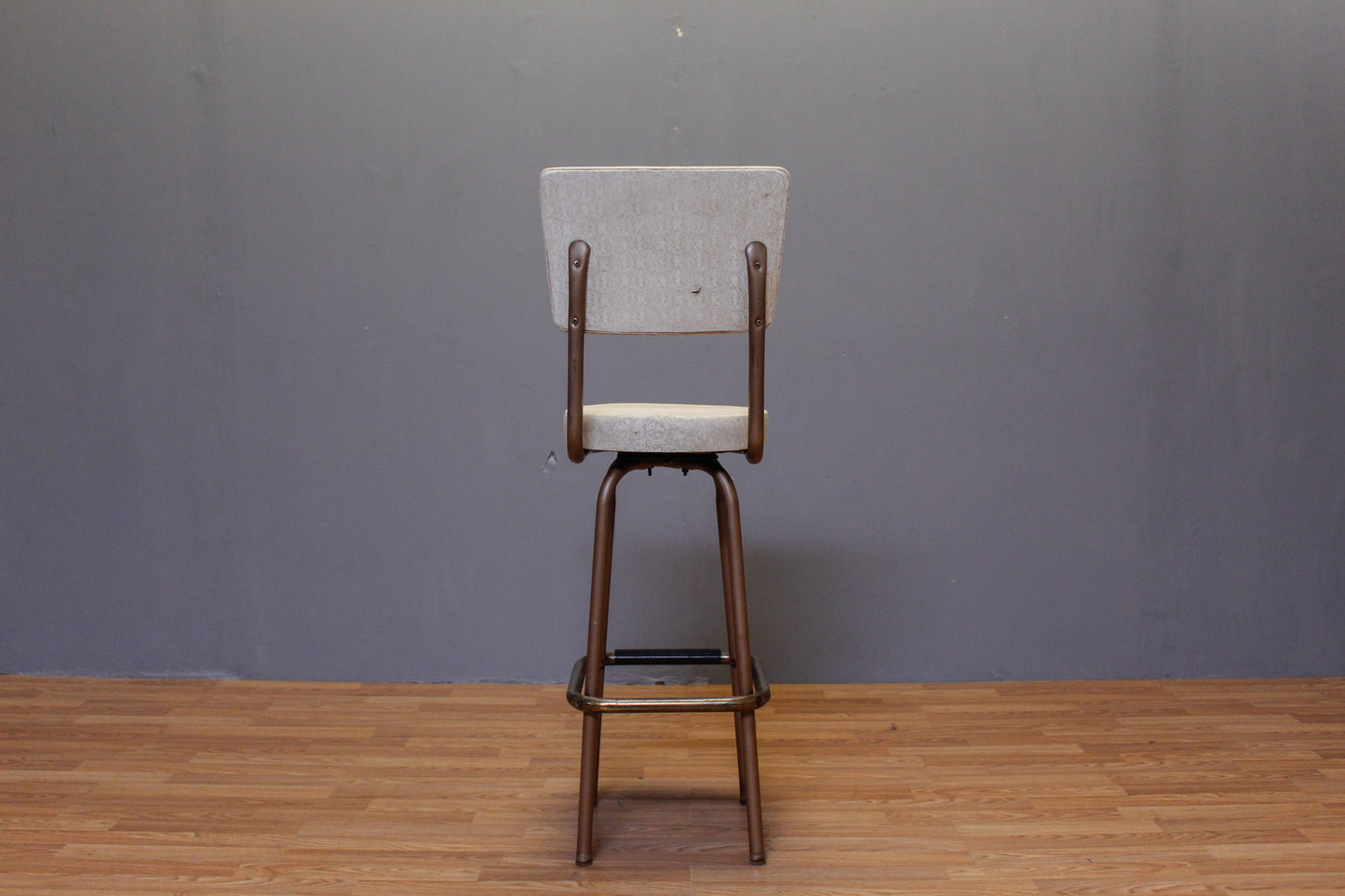 Atomic Cream Vinyl & Chrome Swivel Bar Stool