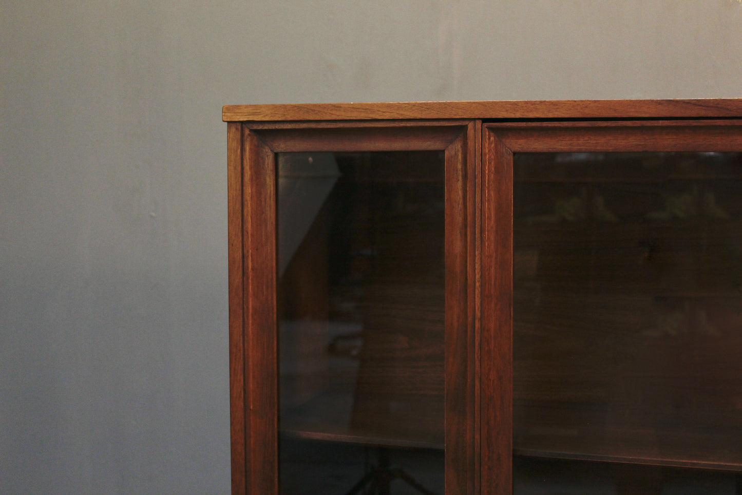 Mid Century 1-Door Glass-Front Bookcase - ONLINE ONLY