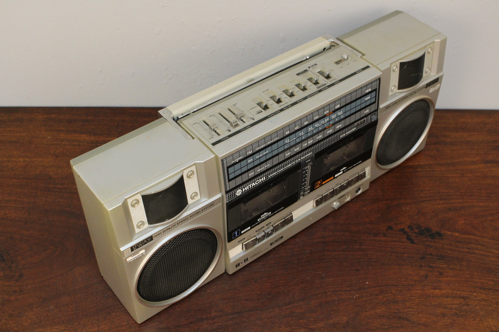 リズミエット 1980s Hitachi Dual Cassette Boombox – Furnish Green